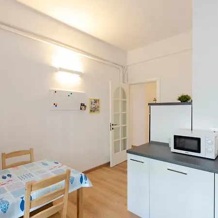 Apartment Joivy Bright Apt For 5, Near Beach, In